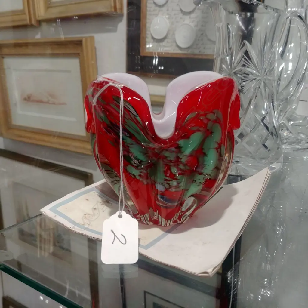 ART GLASS VASE Image 1++