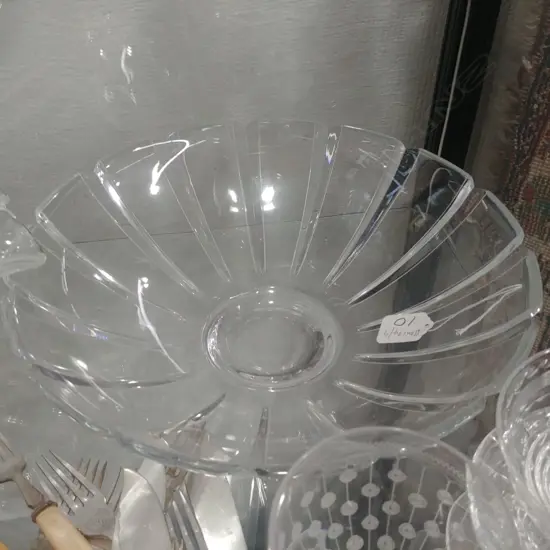 G.C CRYSTAL FRUIT BOWL