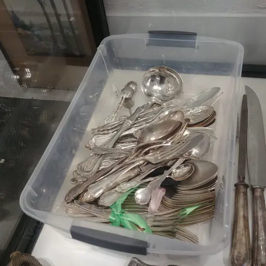 BOX OF ASSORTED SILVER PLATE CUTLERY 