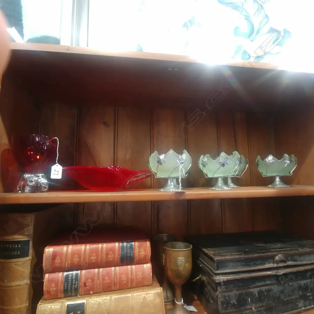 RED GLASS & BOWL /5 SUNDAE  CUPS Image 1++