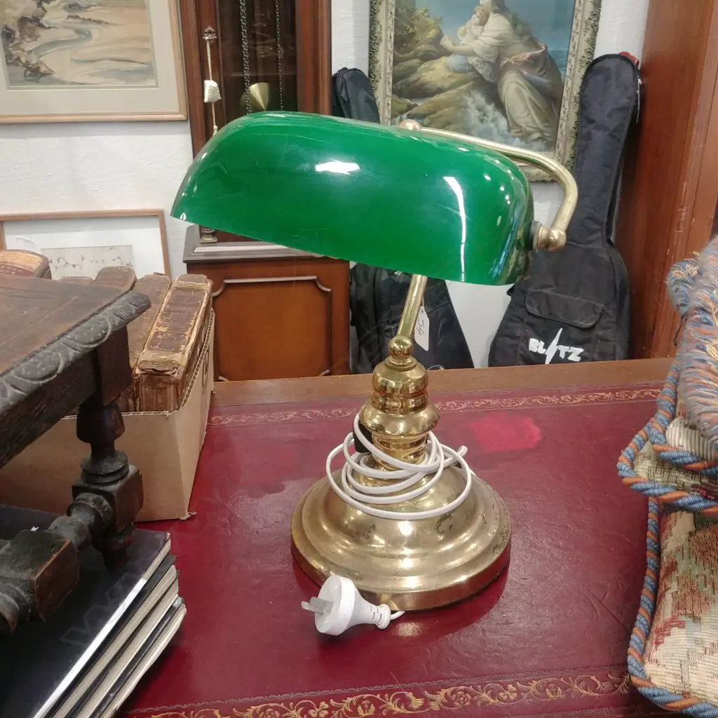 BANKERS LAMP Image 1++