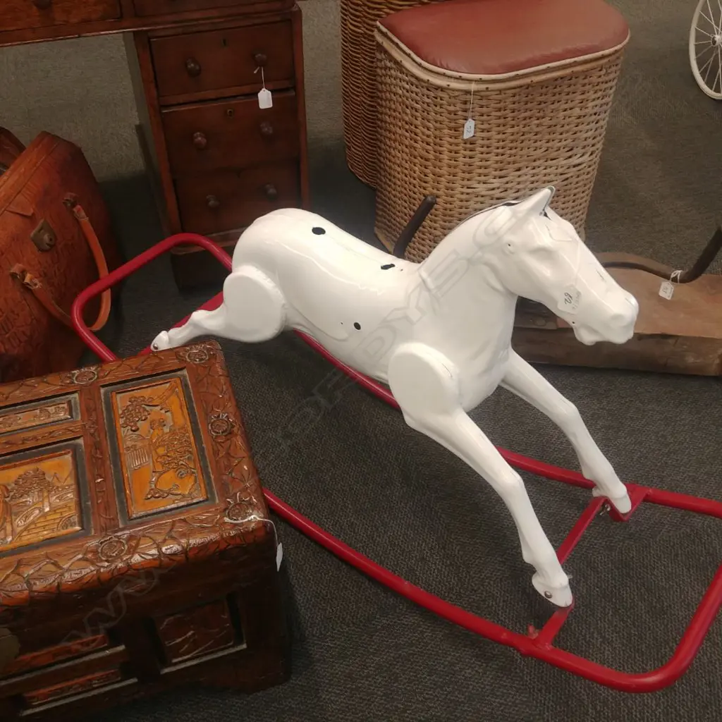  TRIANG  ROCKING HORSE Image 1++