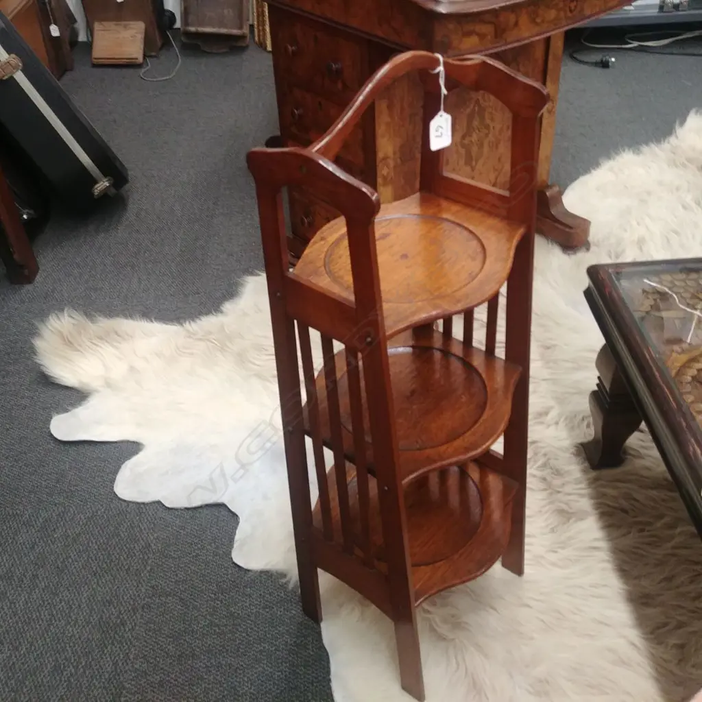 OAK THREE TIER CAKE STAND Image 1++
