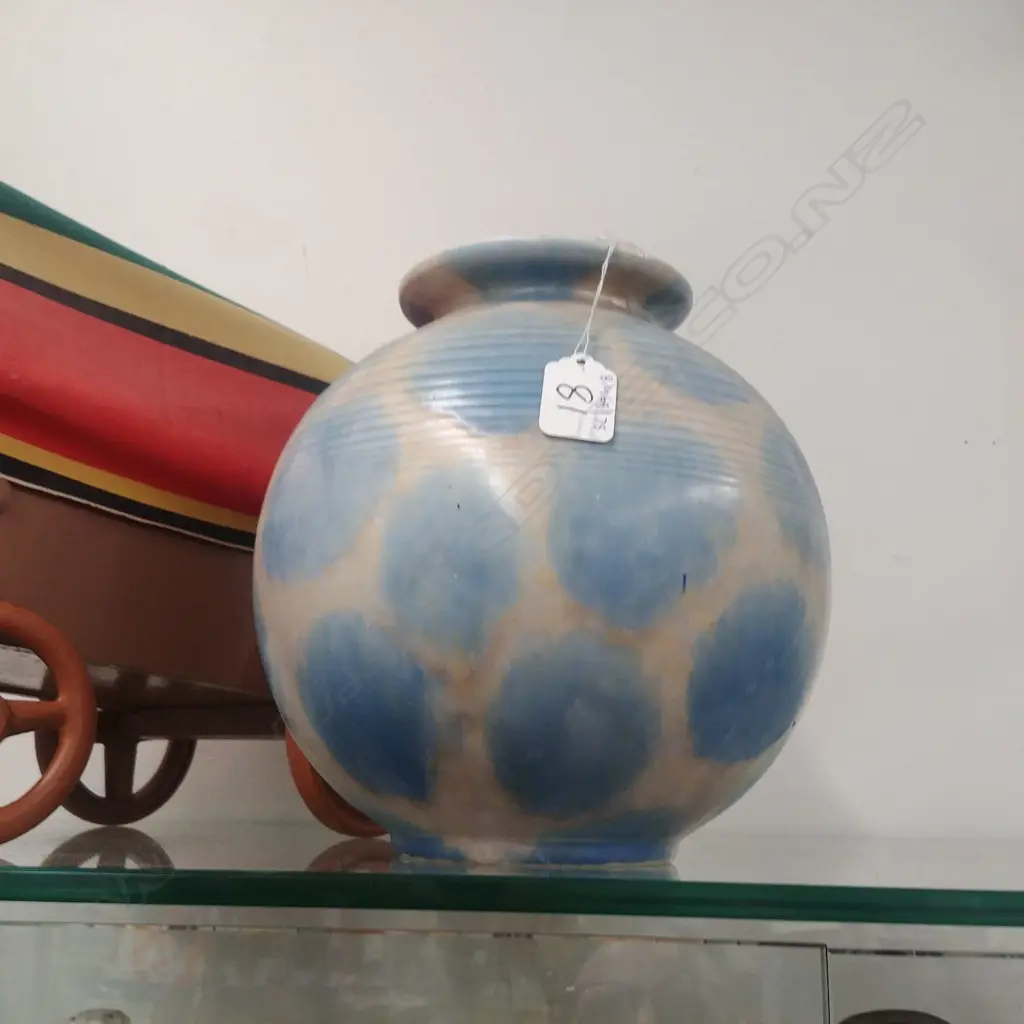 BESWICK LARGE VASE Image 1++
