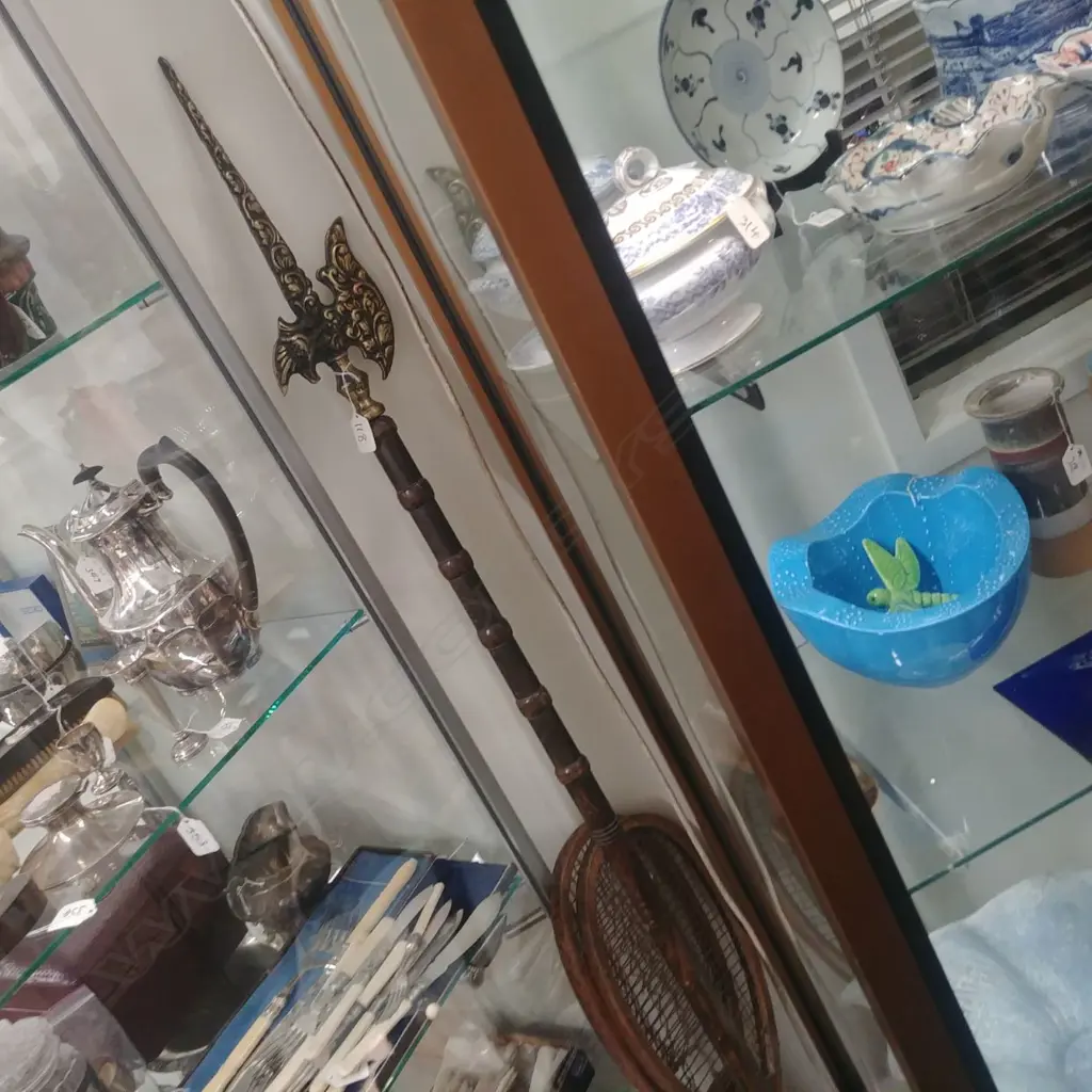 REPRODUCTION GILT TOP HALBERD  Image 1++