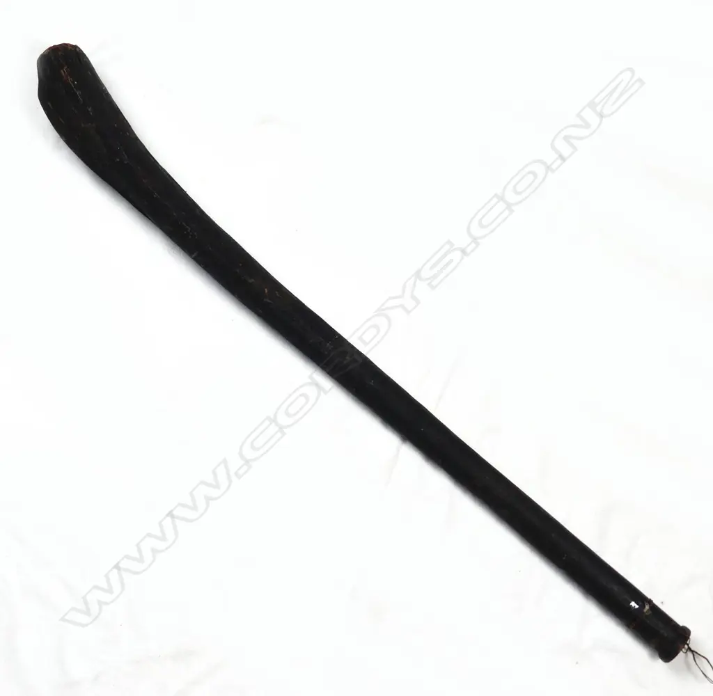 A Pacific club used in the game of paipai Image 1++