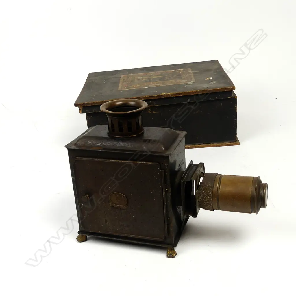 A Victorian 'Laterna Magica' Image 1++