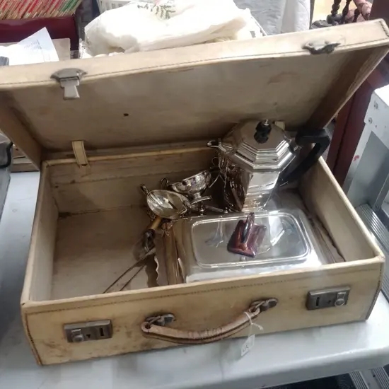 VINT. PIGSKIN SUITCASE OF EP