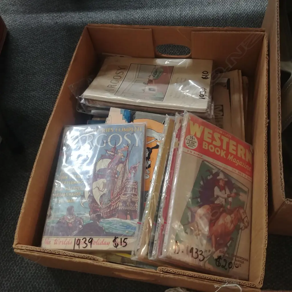LOT ASST VINTAGE MAGS/ART NZ/FOOTROT FLATS ETC Image 1++