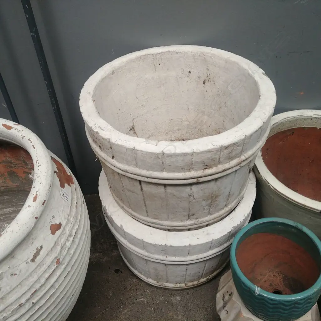 PR LARGE BARREL FORM PLANT POTS  Image 1++