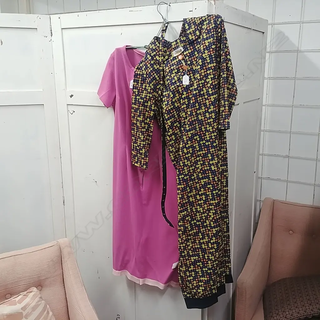 2 1960 DAY WEAR DRESSES IN PINK  & FLOWERS Image 1++