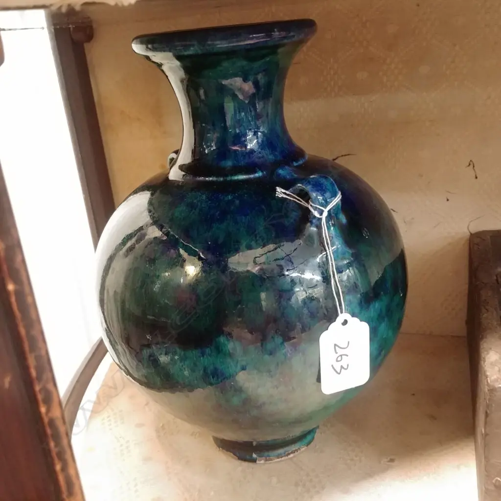 B/W  CHINESE VASE Image 1++