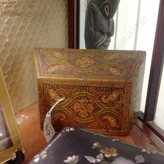 SML PAINTED BOX WITH MARBLES