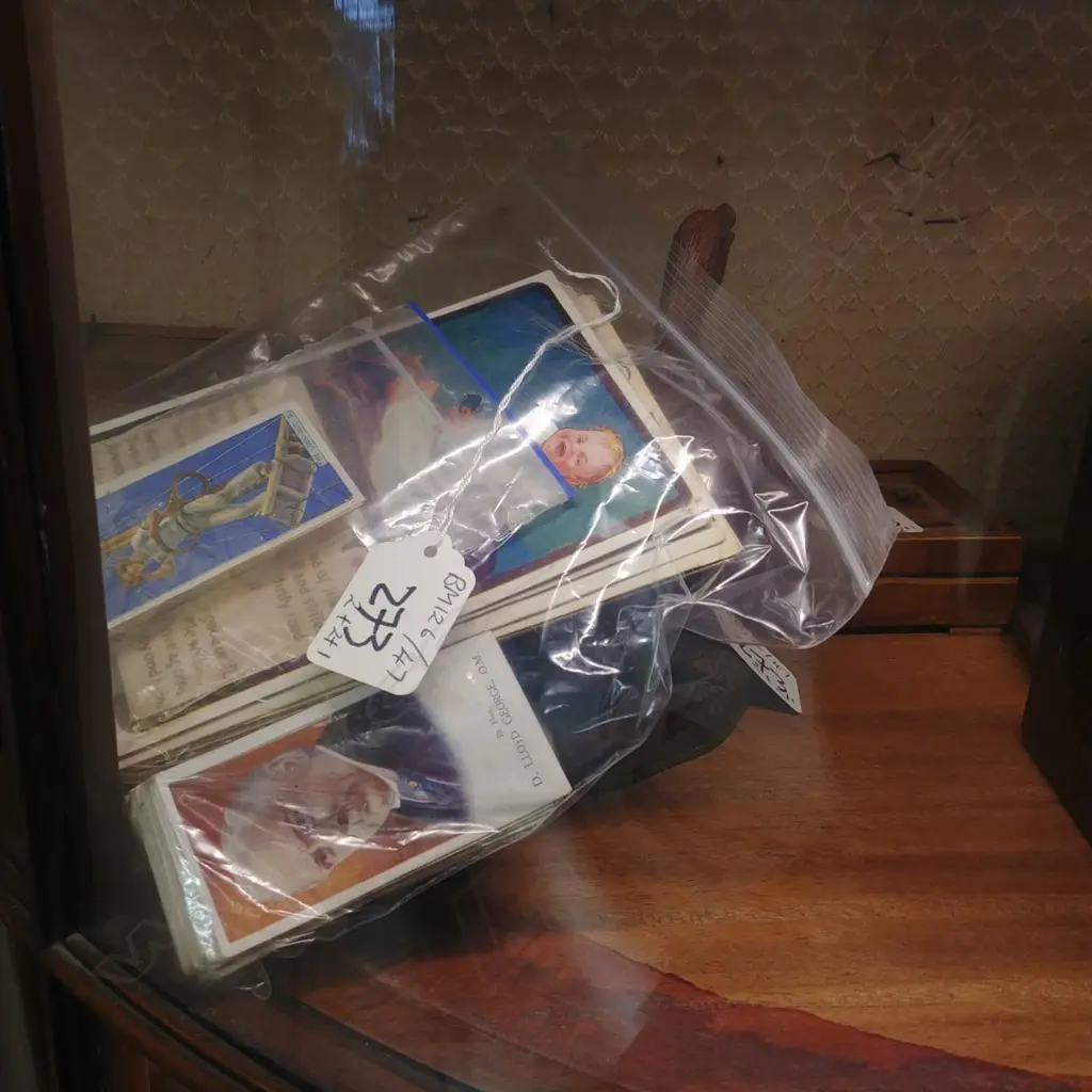 2 X NOVELTY DISPENSER BOXES; 2 WOODEN ANIMALS & BAG OF CIGARETTE CARDS Image 1++