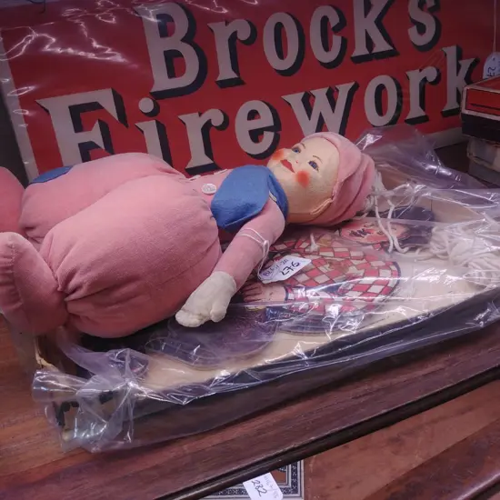 CHAD VALLEY DOLL+CHILDREN VINT. GAME