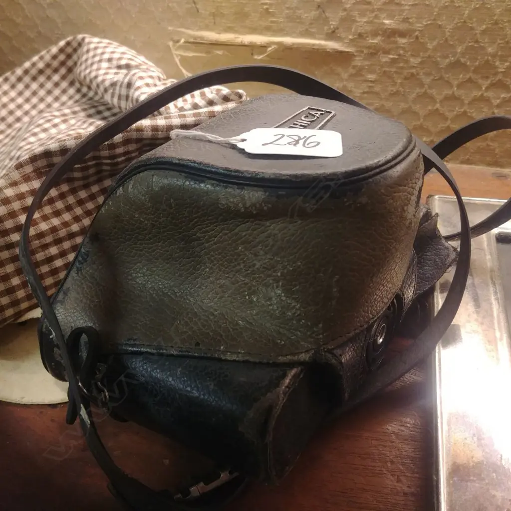 1X OLD CAMERA 'YASHICA' Image 1++