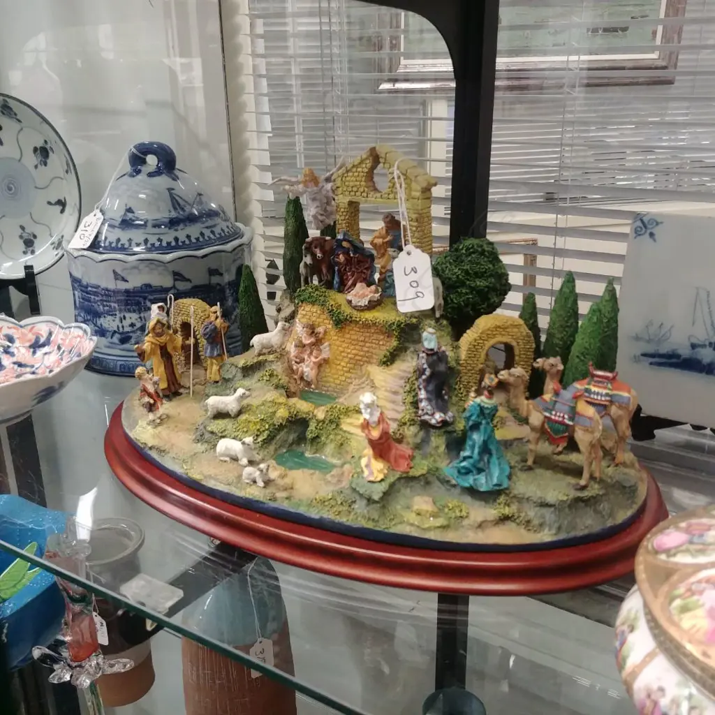 BRADFORD MINT NATIVITY SCENE Image 1++