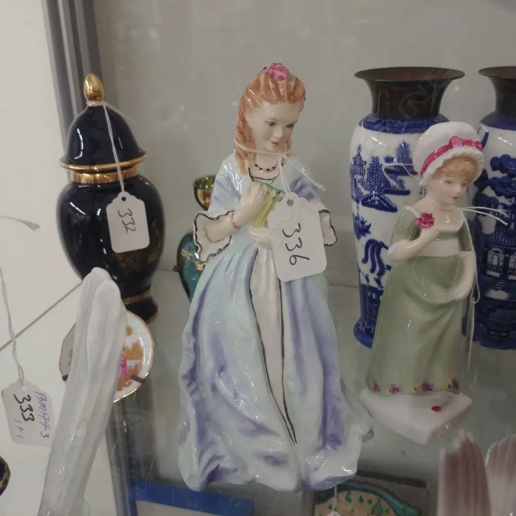 ROYAL DOULTON 'SWEET ANNE' FIGURE  Image 1++