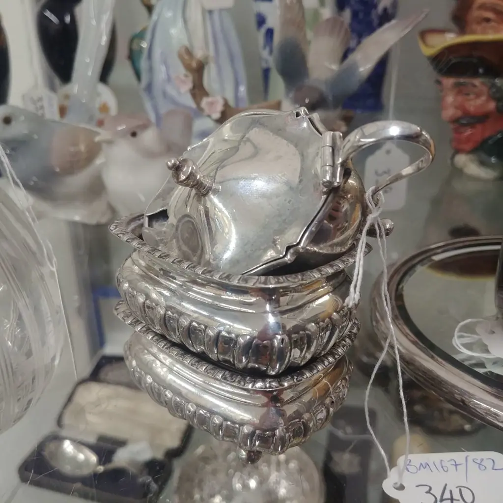 2 S/S SALTS + MUSTARD W/ GLASS LINER Image 1++