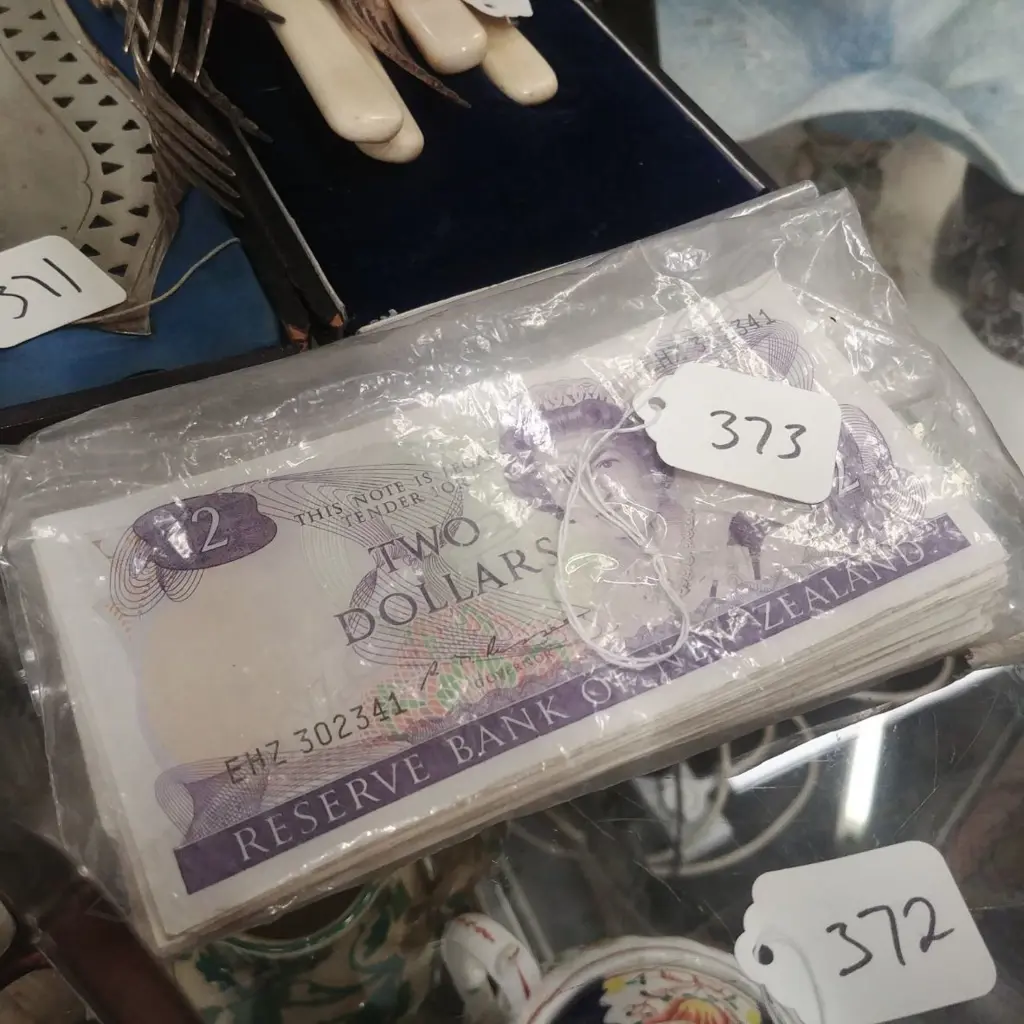 NZ BANKNOTES $1X49 $2X2 Image 1++