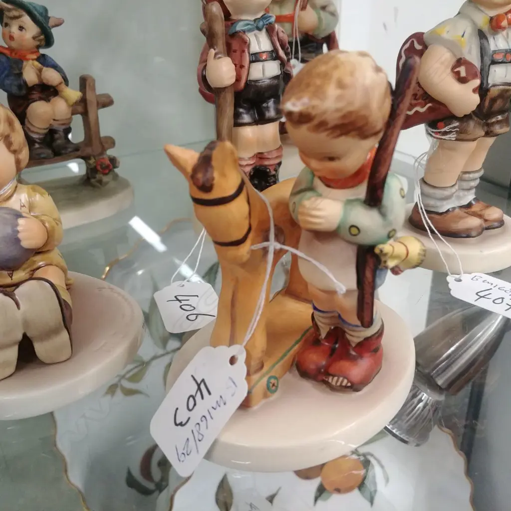 HUMMEL  #20 PRAYER BEFORE BATTLE Image 1++