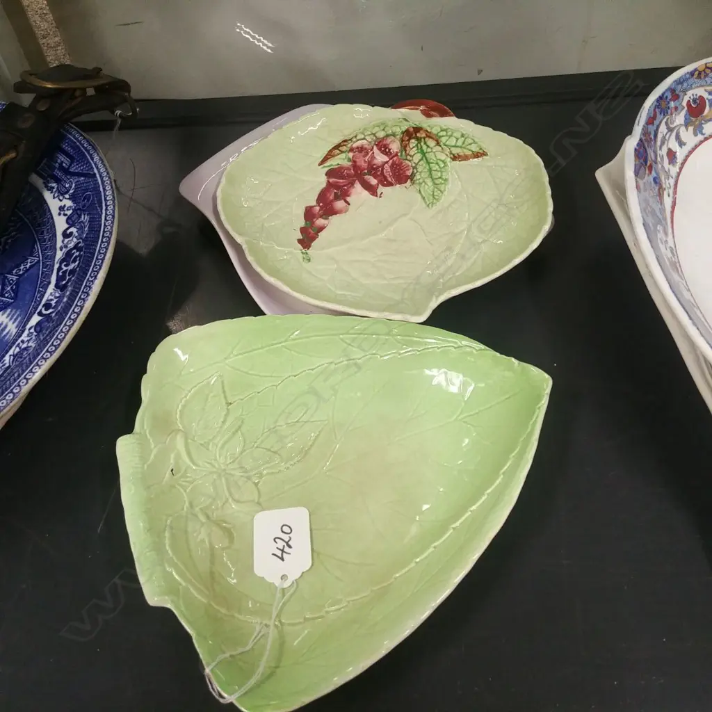 3 CARLTONWARE DISHES  Image 1++