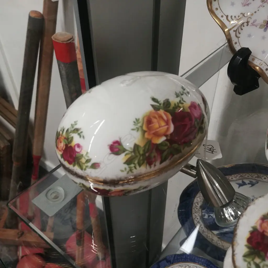 R.A OCR-LIDDED TRINKET BOX  120MM EGG SHAPE Image 1++