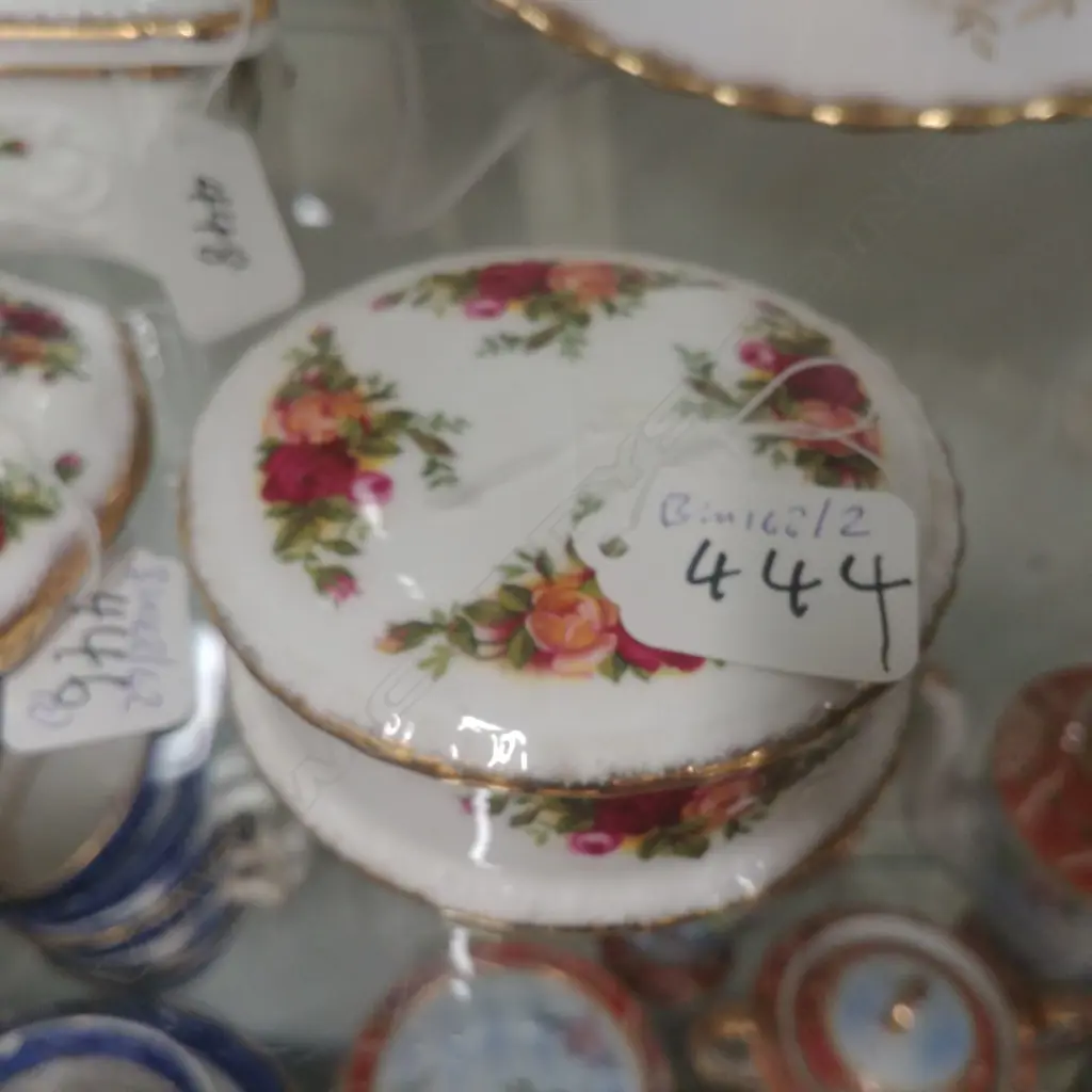 R.A OCR-LIDDED TRINKET BOX  90MM DIA Image 1++