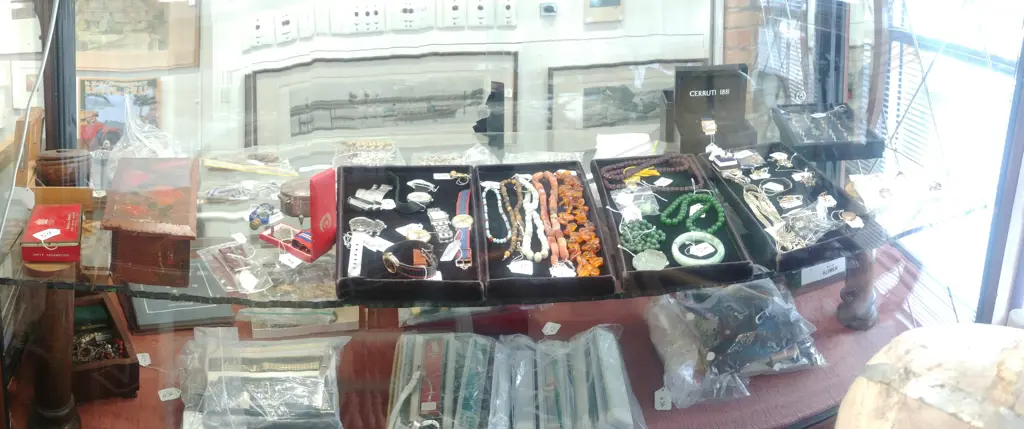 Jewellery Preview  Image 1++