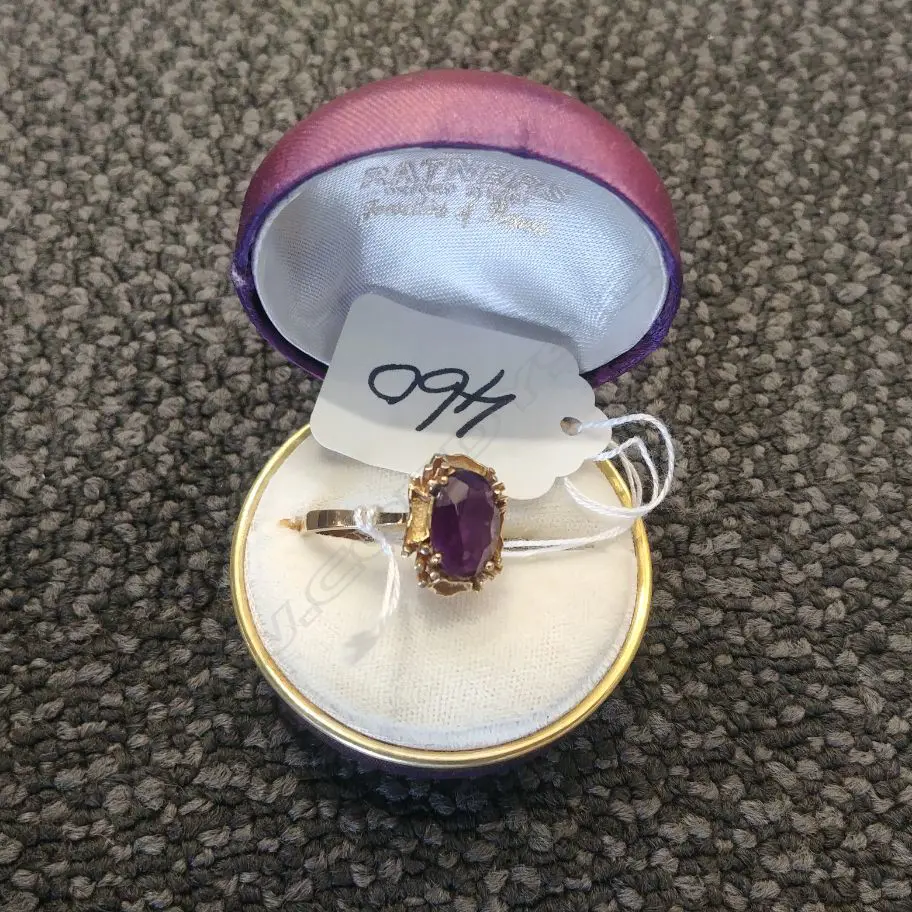 9CT GOLD AND AMETHYST RING Image 1++