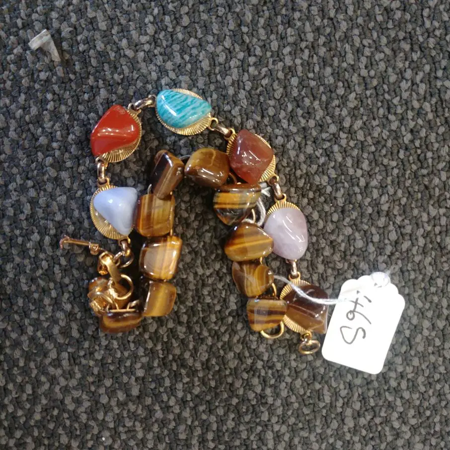  TIGERS EYE BRACELET +ONE Image 1++