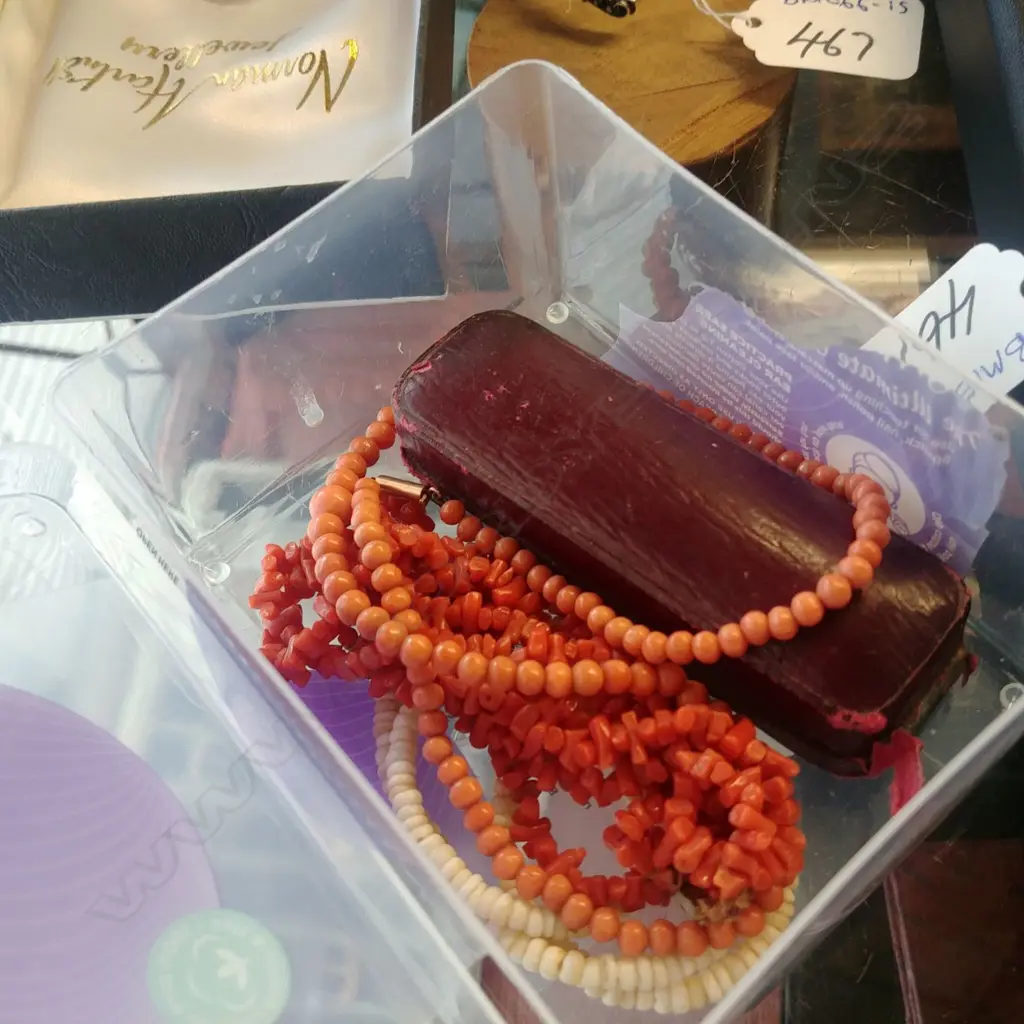 9CT PEARL STICK PIN 1GRM;  CORAL BRACELET/ NECKLACE ETC. Image 1++