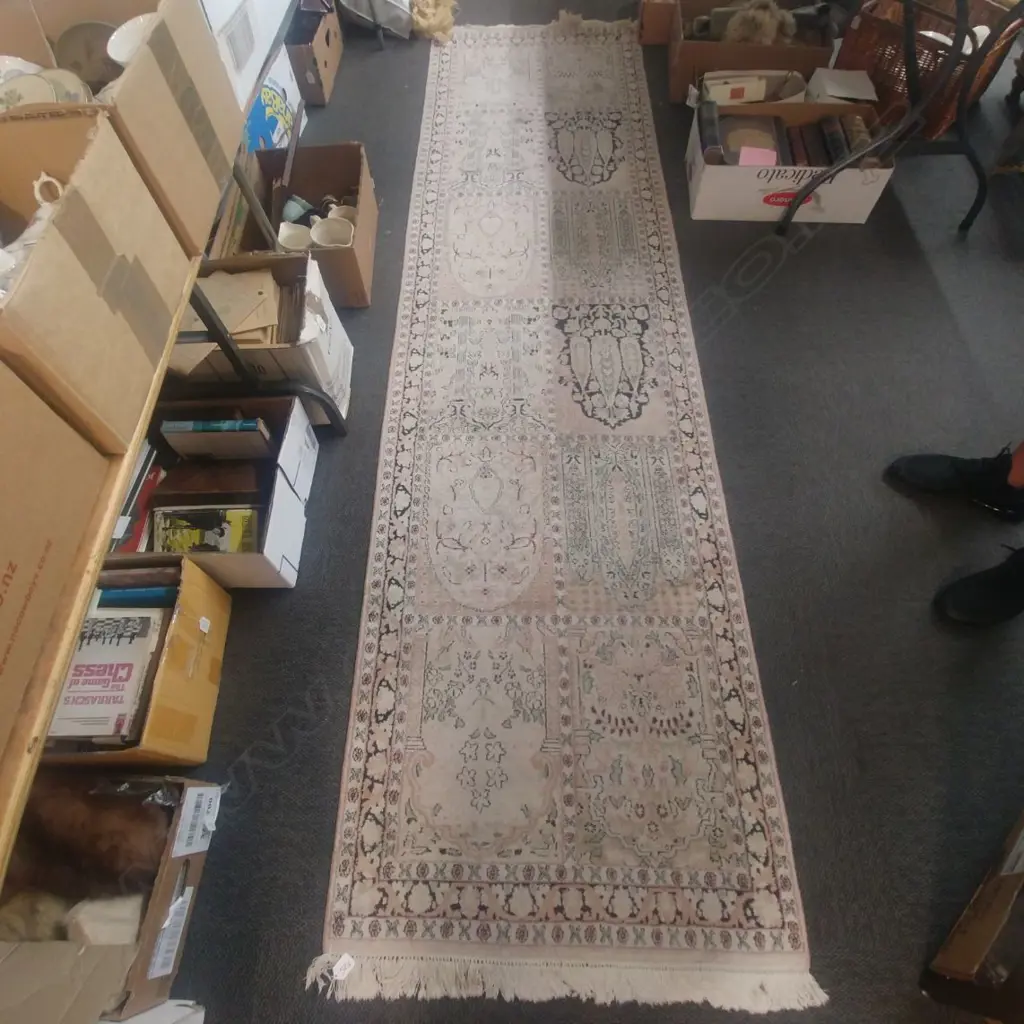 LONG SILK PINK RUNNER H/K Image 1++