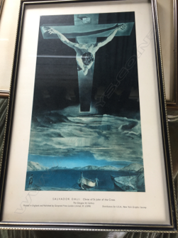 SALVADOR DALI, CHRIST OF ST. JOHN OF THE CROSS – GLASGOW ART GALLERY COLOUR PRINT, 430 X 26mm Image 1++