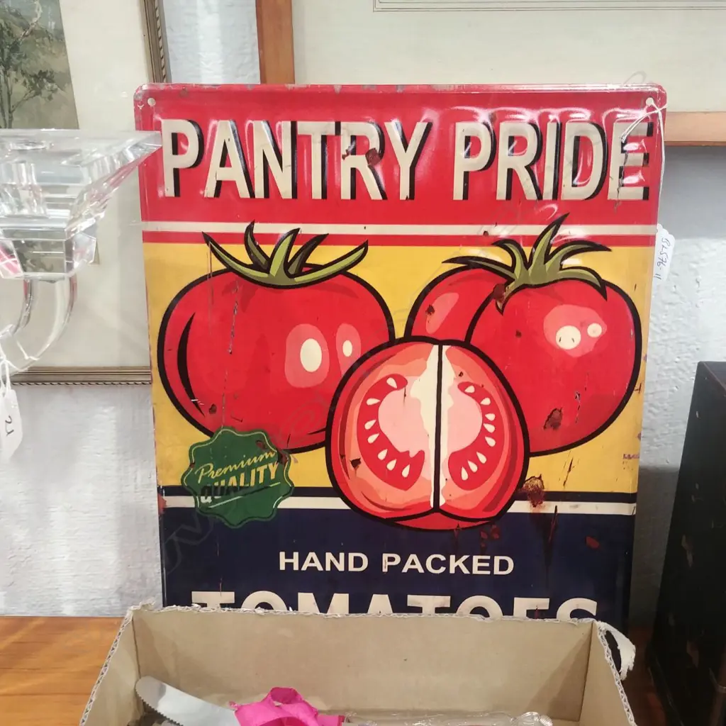 TIN ADVERTISING SIGN "PANTRY PRIDE TOMATOES" Image 1++