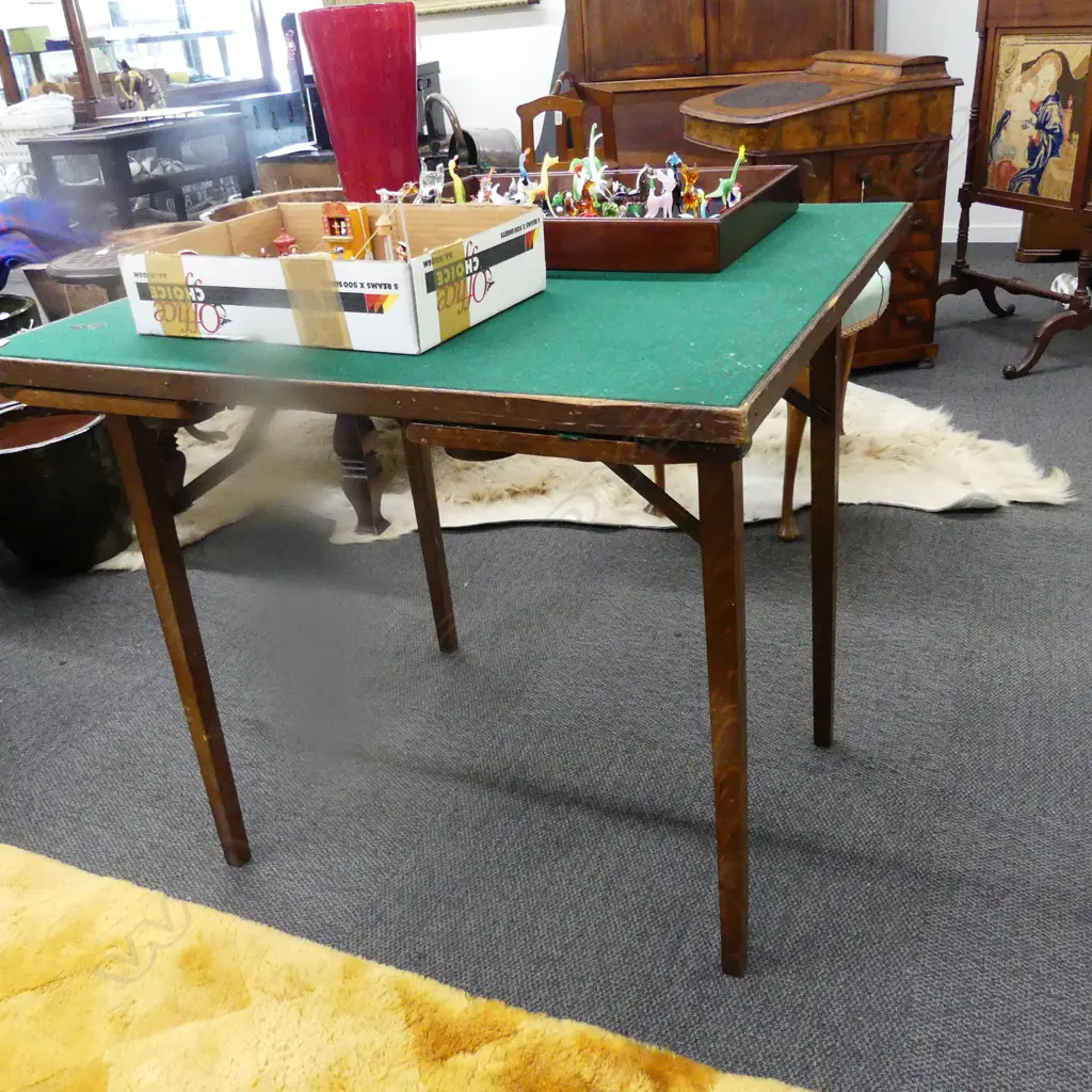 FOLDING MAHJONG TABLE W/ FOLD-OUT WELLS Image 1++