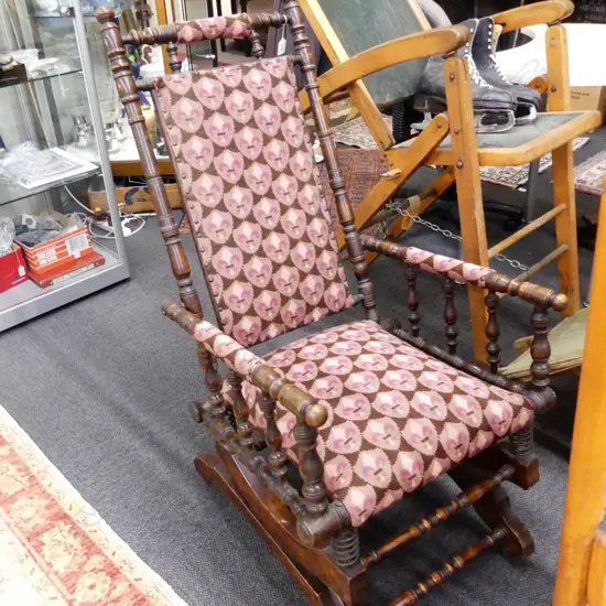 ROCKER & KAURI DINING CHAIR