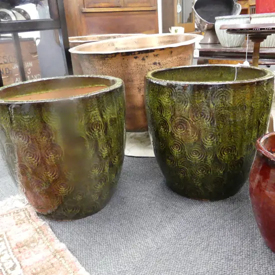 PR MED. GREEN PLANTERS WITH SWIRLS