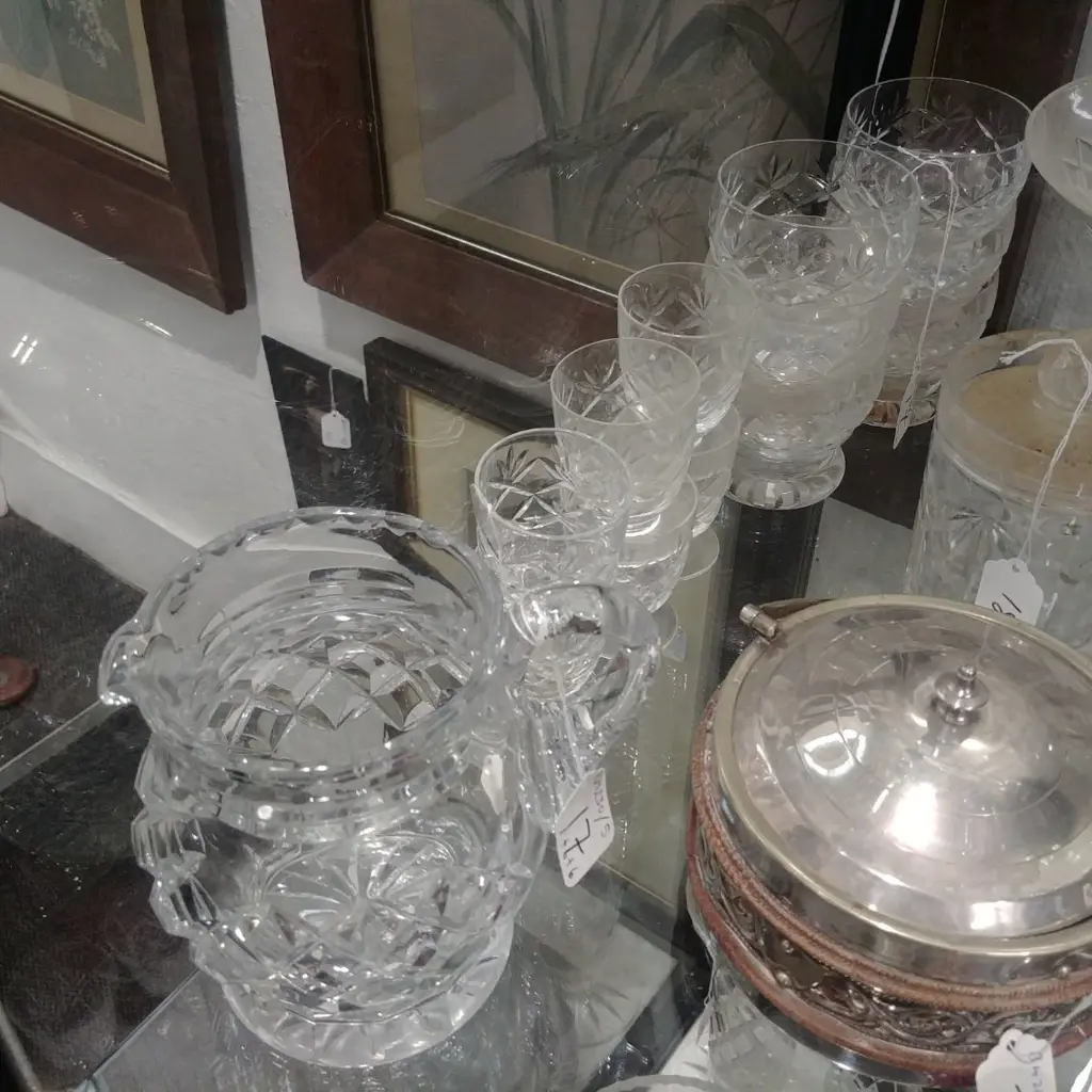 CRYSTAL JUG; WINE GLASSES;SHERRY GLASSES Image 1++
