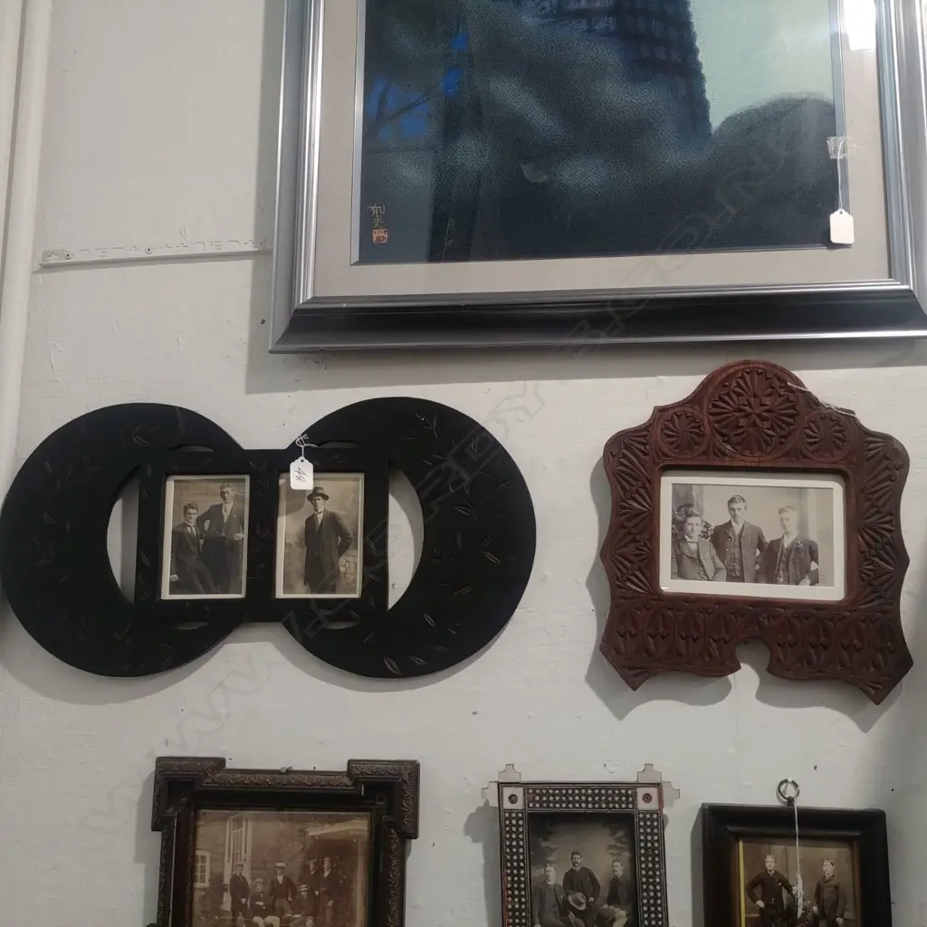 2 CHIP FRAMES WITH PHOTOGRAPHS  Image 1++