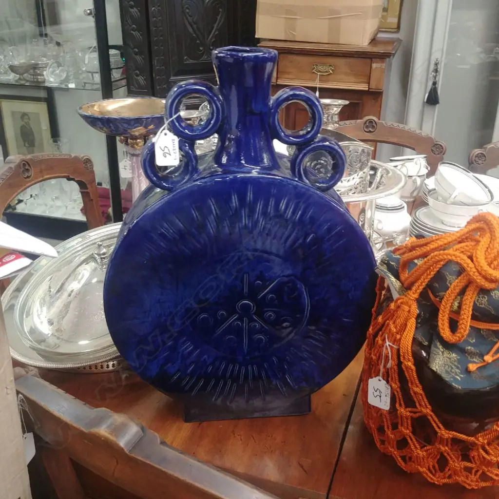 LARGE BLUE POTTERY VASE Image 1++