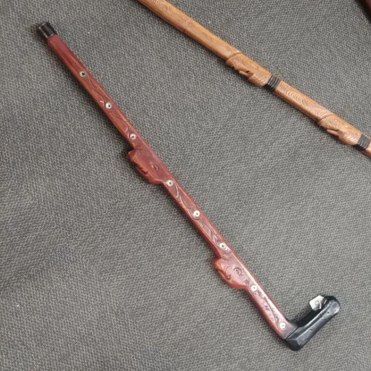 MAORI SOUVENIR WALKING STICK Image 1++
