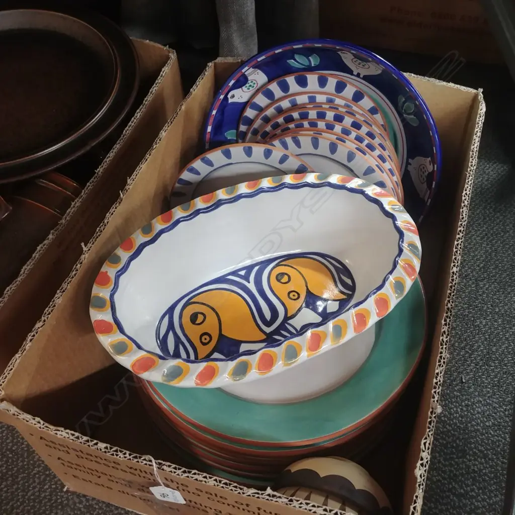 LOT ITALIAN DINNER WARE Image 1++