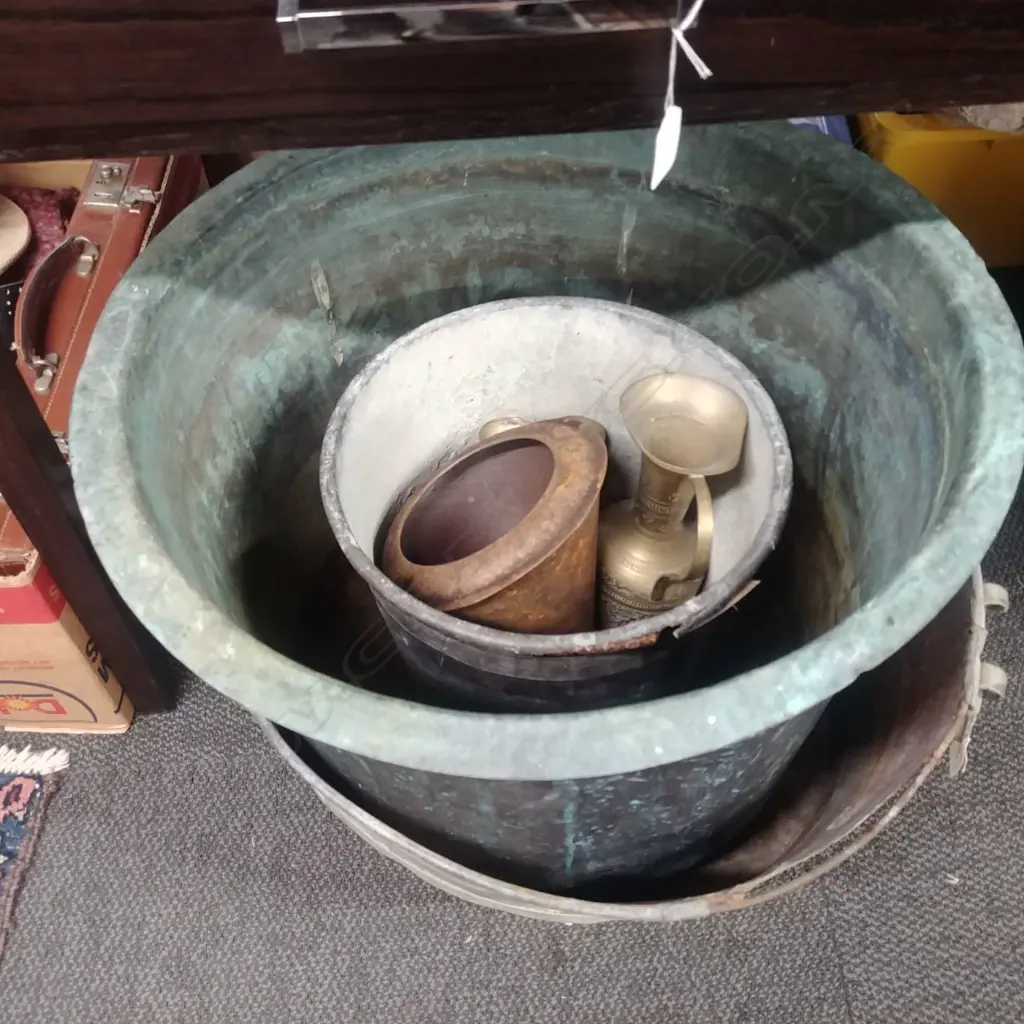 LARGE COPPER, VARIOUS TIN & BRASS PCS Image 1++