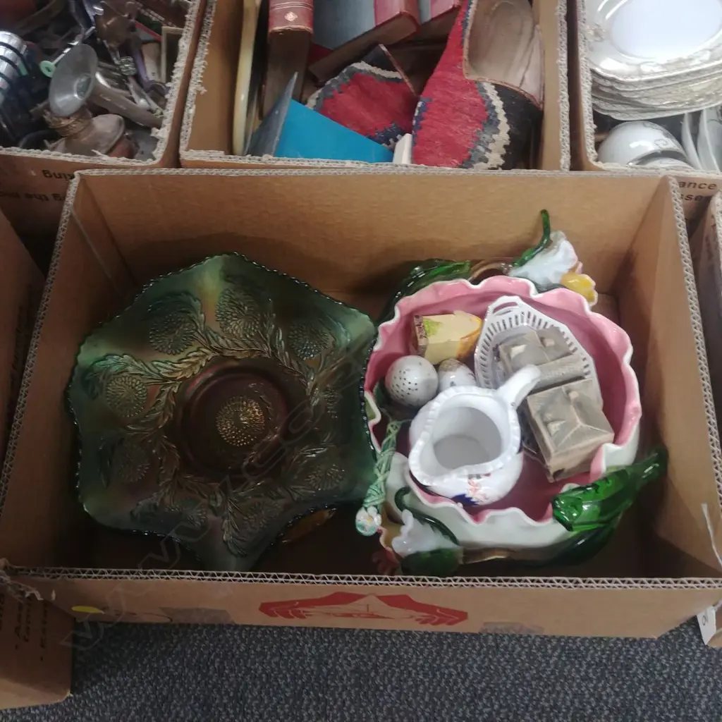 BOX LOT GLASSWARE + CHINA INC. VICTORIA + ELIZABETH JUBILEE PLATES Image 1++