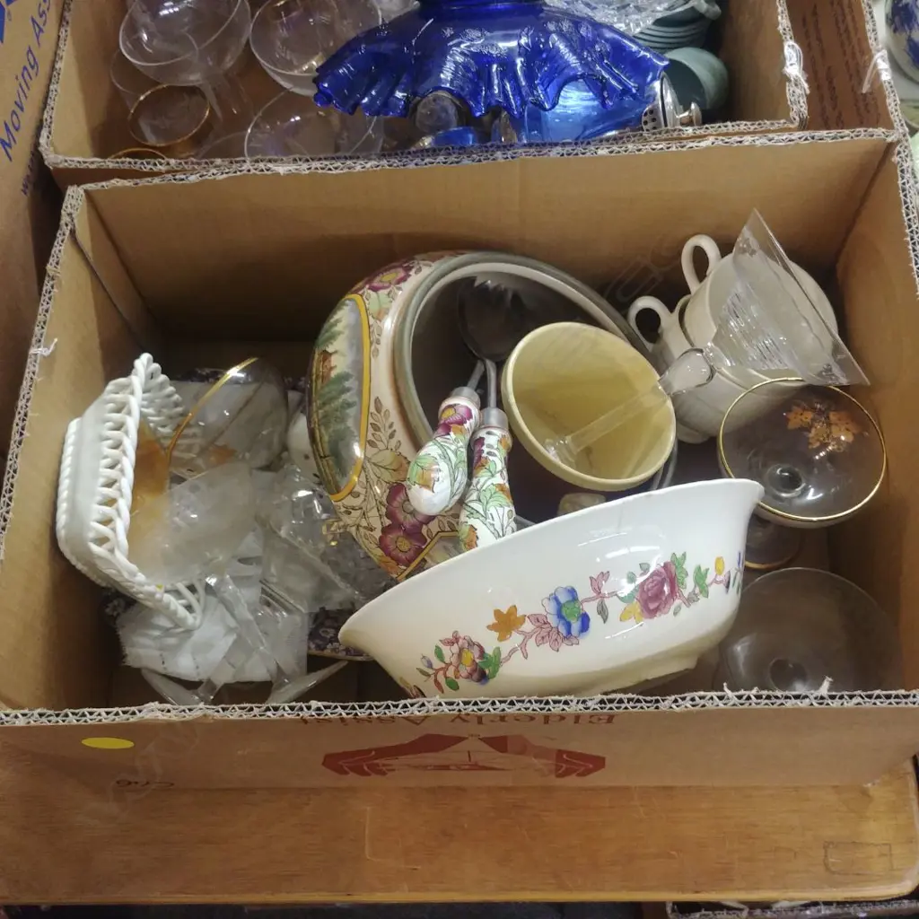 BOX OF ASSORTED; CHINA; CRYSTAL Image 1++