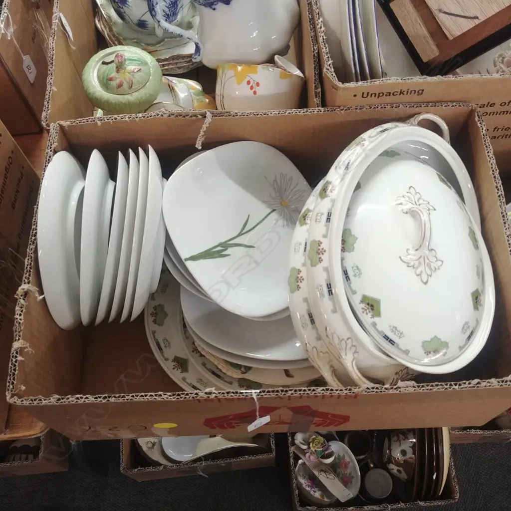 BOX ASST CHINA Image 1++