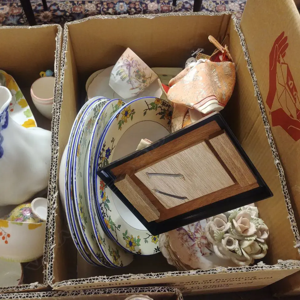 ASST VICT CHINA BOWLS ETC Image 1++