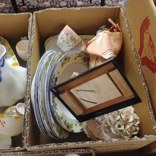 ASST VICT CHINA BOWLS ETC