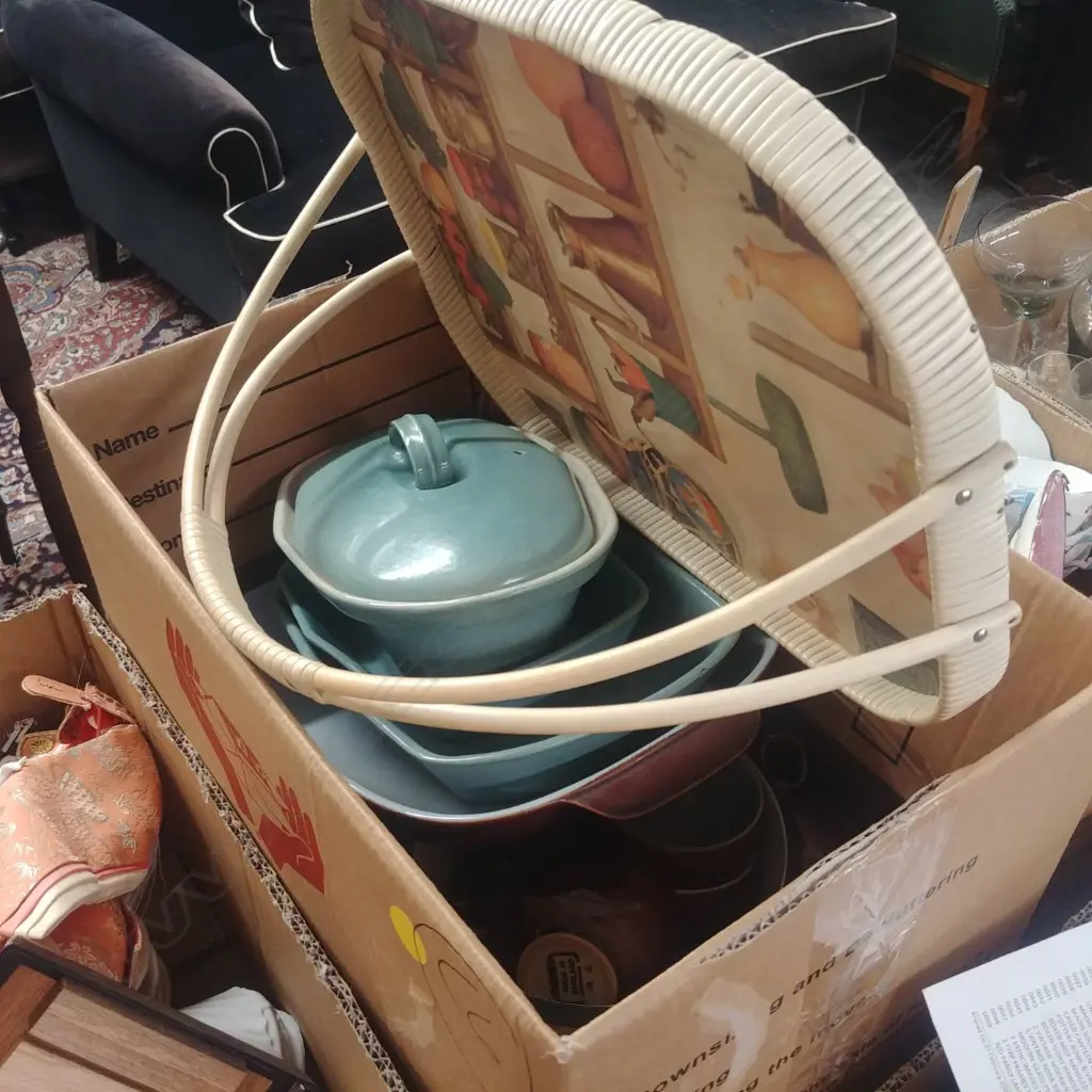 BOX ASST POTTERY PLATES DENBY COFFEE CUPS ETC Image 1++